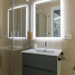 Luxury With Private Hot Tub & Sauna - Magnifica Homes Апартаменты *