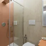 Luxury With Private Hot Tub & Sauna - Magnifica Homes *