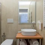 Luxury With Private Hot Tub & Sauna - Magnifica Homes Апартаменты *