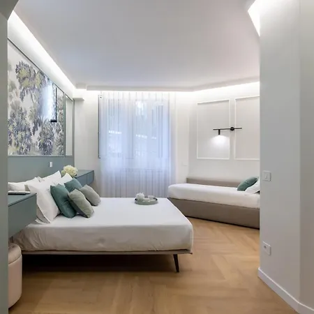 Luxury With Private Hot Tub & Sauna - Magnifica Homes *