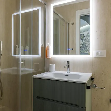 Luxury With Private Hot Tub & Sauna - Magnifica Homes 公寓 *
