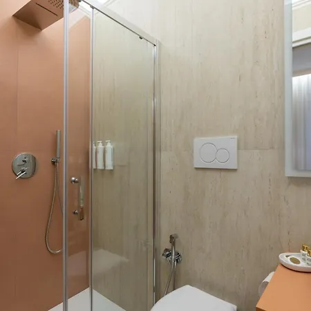 Luxury With Private Hot Tub & Sauna - Magnifica Homes *