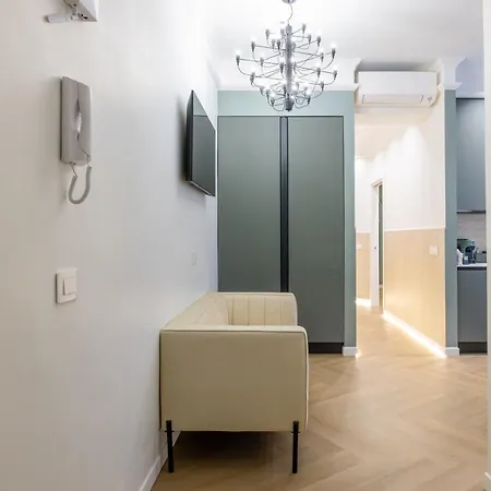 Luxury With Private Hot Tub & Sauna - Magnifica Homes *