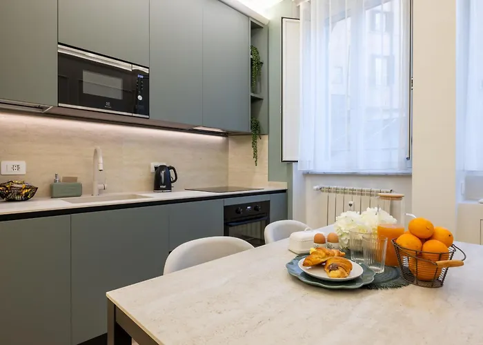 Luxury With Private Hot Tub & Sauna - Magnifica Homes