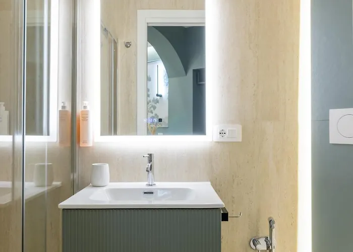 Luxury With Private Hot Tub & Sauna - Magnifica Homes *