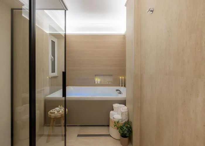 Luxury With Private Hot Tub & Sauna - Magnifica Homes * רומא